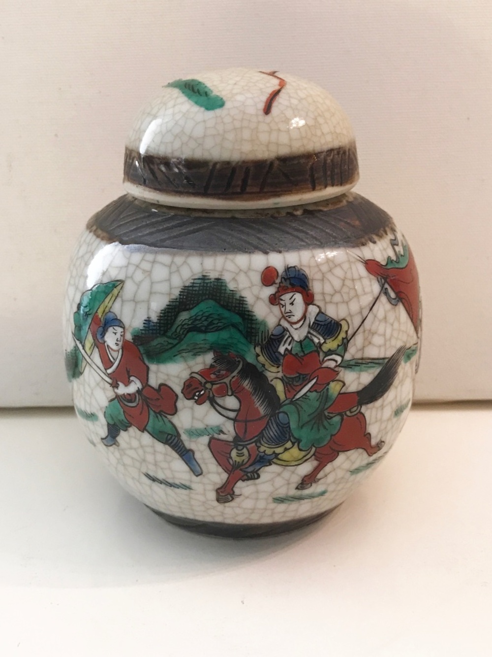 Vintage Oriental Decortative Porcelain Ornament